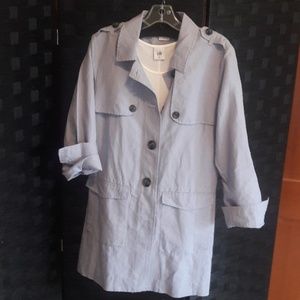 Stunning periwinkle trench